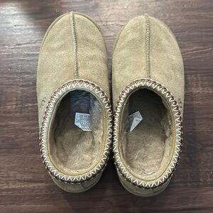 Ugh Slippers Antilope size women’s 8